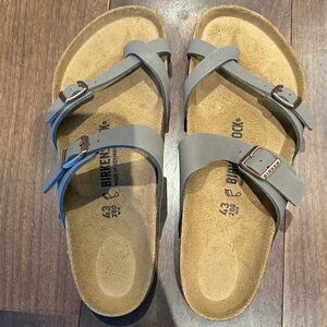 Birkenstock Light Gray Cross-Strap Sandals (Women)